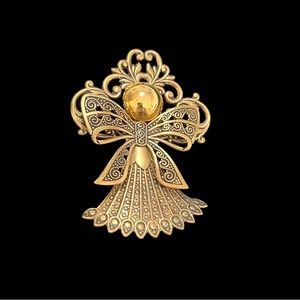 Rare Vintage Gold Angel Elegant Accent Brooch